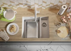 PRIMAGRAN Evier Sous Plan Tout Blanc 56x47cm, Evier en Granit 1,5 bacs + Kit de Vidage, Évier au meuble 60cm - London Duo