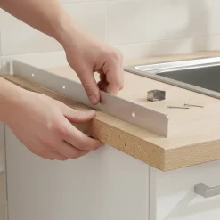 Profil de finition pour plan de travail GoodHome Nantua Argent l. 30 mm x H. 28 mm