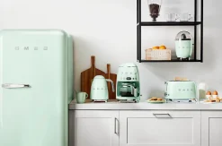 Réfrigérateur congélateur à poser ouverture droite Smeg FAB28RPG5 244L / 26L vert d'eau