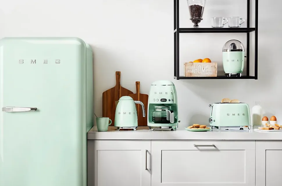 Réfrigérateur congélateur à poser ouverture droite Smeg FAB28RPG5 244L / 26L vert d'eau