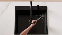 Robinet de cuisine noir Primagran avec deux types de jet d'eau, robinet d'Evier avec rotation a 360, mitigeur haute pression