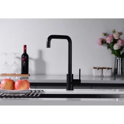 Robinetterie Cuisine mitigeur SQUARE à poser Noir (mat)Or rose brosséChroméNoir matOr brossé