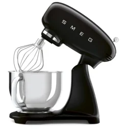 Robot sur socle 4.8l 800w noir Smeg SMF03BLEU