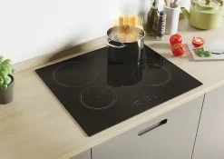 Table de cuisson induction 60cm 4 feux 7200w noir Candy CI642C/E1