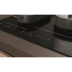 Table de cuisson induction 60cm 3 foyers 7200w noir Hotpoint HB2760BNE