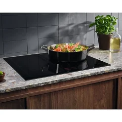 Table de cuisson induction 59cm 3 feux noir Electrolux EIS67356 série 800
