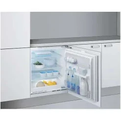 UNE PORTE INTEGRABLE WHIRLPOOL WBUL021