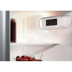 UNE PORTE INTEGRABLE WHIRLPOOL WBUL021