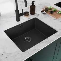 Évier de cuisine en composite de quartz noir mat 1 bac à encastrer GoodHome Sorrel