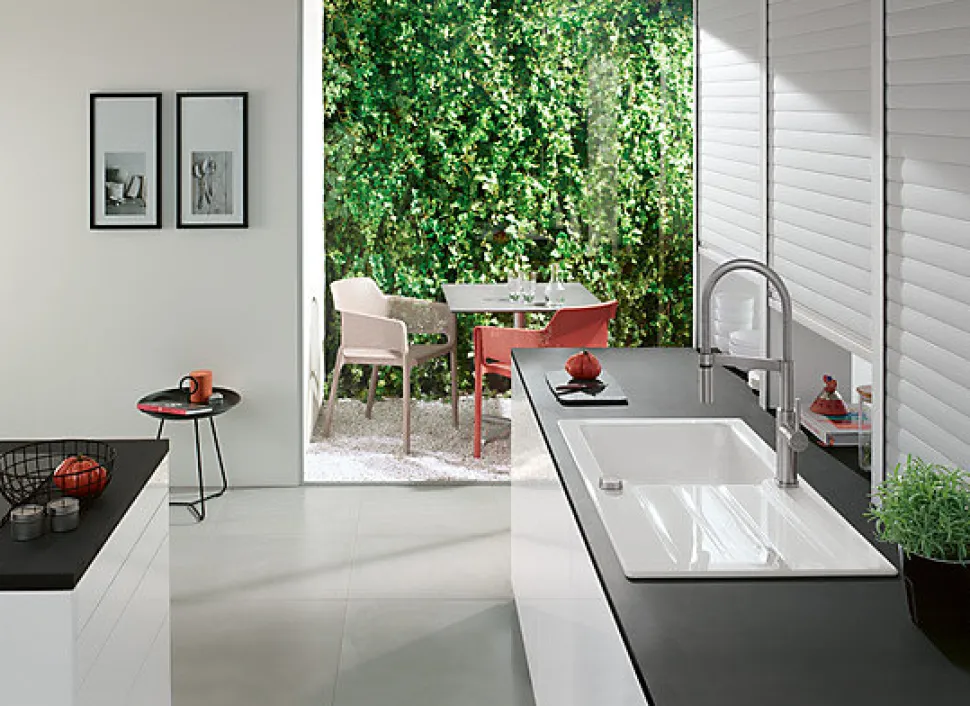 Évier de cuisine en céramique 1 cuve à encastrer Villeroy & Boch Collection blanc brillant