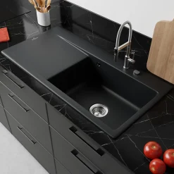 Évier en céramique 1 cuve à droite à encastrer Villeroy & Boch Subway Style noir mat