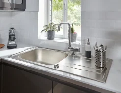 Évier en inox finition nid d'abeille 1 bac à encastrer Lyell