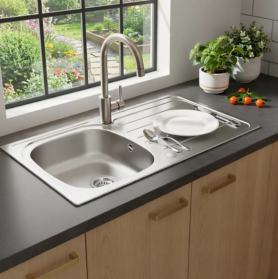 Évier en inox finition nid d'abeille 1 bac à encastrer Nakaya