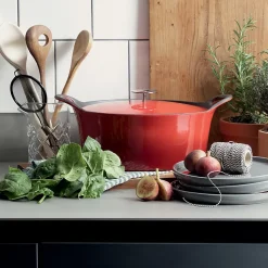 Volcan - Cocotte Ovale 35cm fonte de fer émaillée rouge avec couvercle