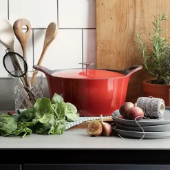 Volcan - Cocotte ronde 24cm fonte de fer émaillée rouge avec couvercle